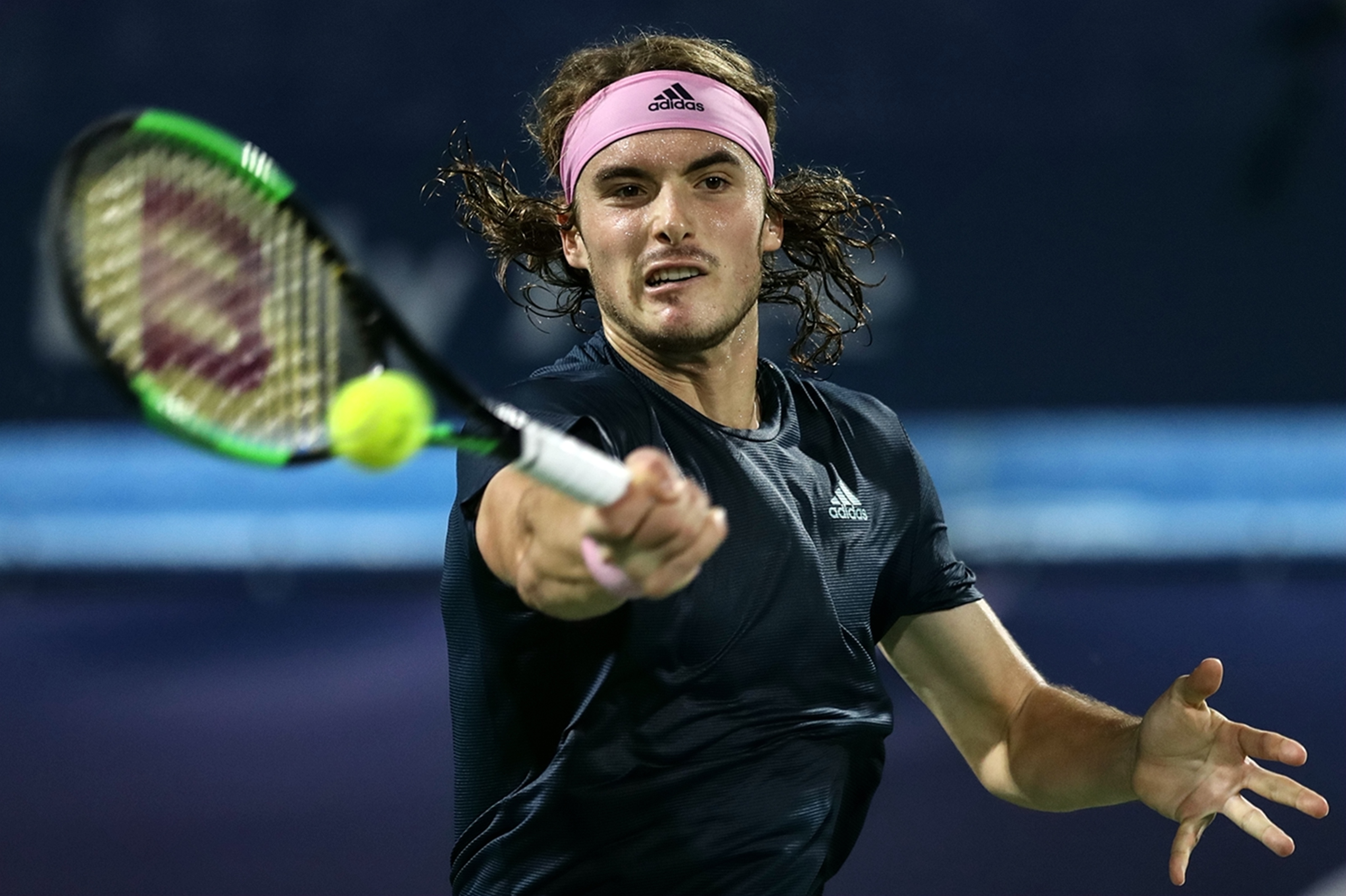 ATP总决赛鏖战法网,西西帕斯高光表现 ATP总决赛鏖战法网,西西帕斯高光表现