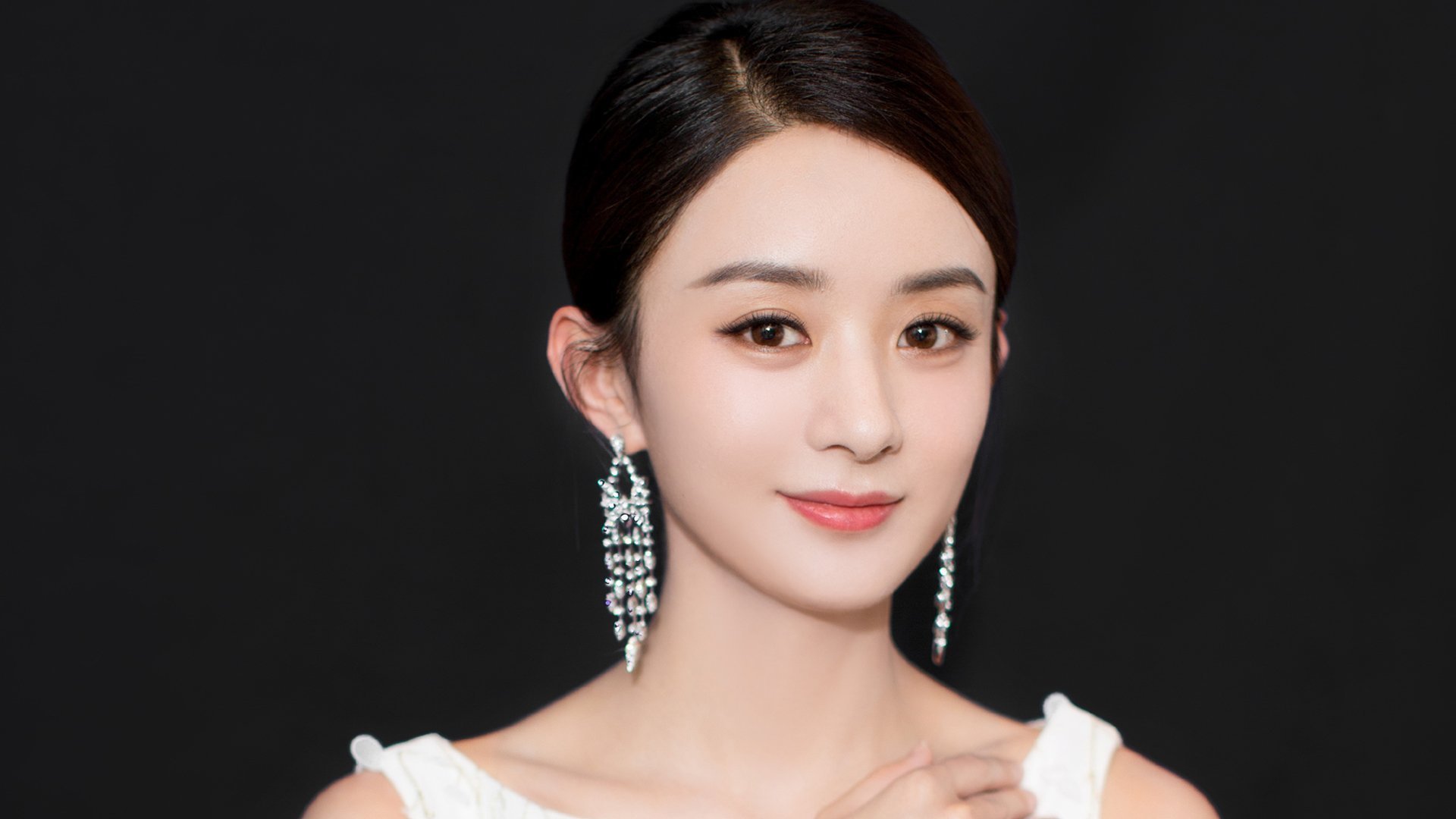 关键时刻的领袖，拉齐奥逆转AC米兰，范戴克东决主宰比赛