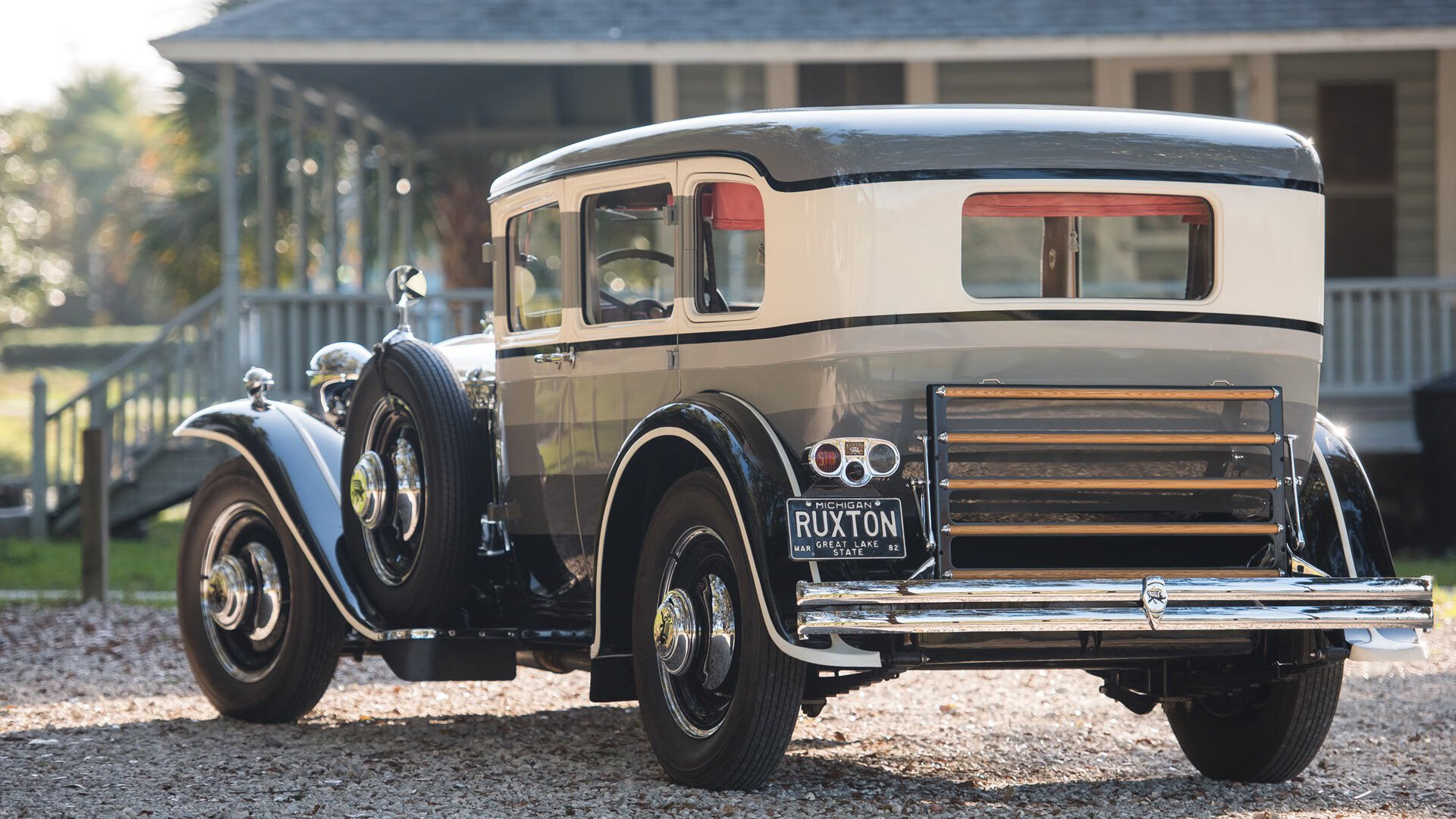 突围，当密尔沃基的鹿角刺穿深圳的钢筋丛林