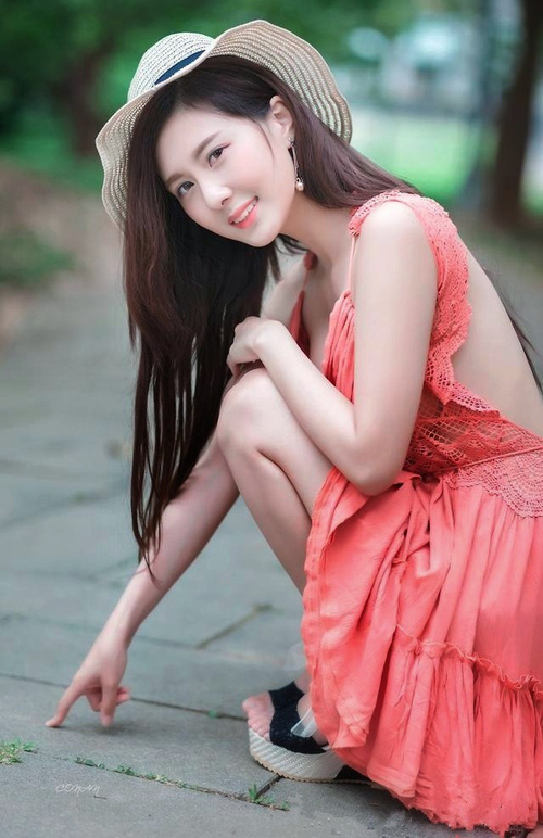 绝地反击的独白,2026世界杯,西班牙险胜哥斯达黎加,阿方索·戴维斯的光芒与防守艺术的胜利